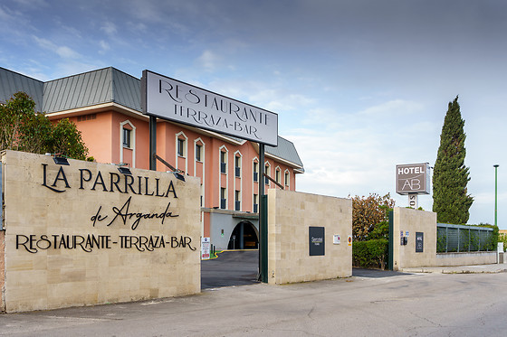 HOTEL AB ARGANDA - photo 1