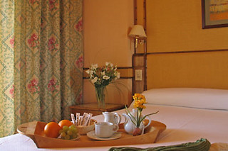 Una noche con desayuno para 2 adultos y 1 niño en Hotel Intur Orange**** en Benicássim (Castellón)