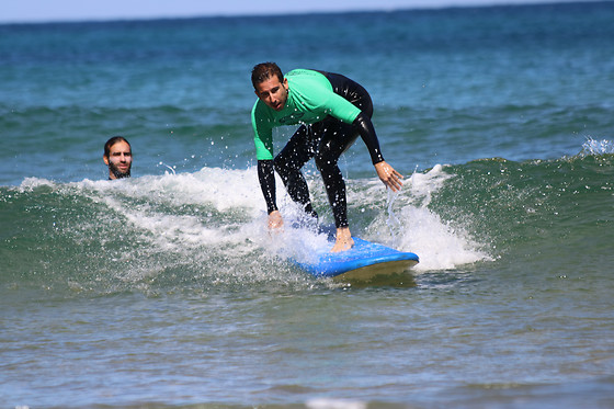 Clase privada de surf o paddle surf en Suances (Cantabria)