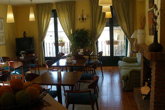 HOSTAL LA CHATA Y CASA RURAL LA CHATA - photo 9