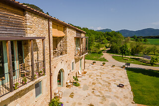 Dos noches con cena para 2 en Can Buch Hotel ECOTurismo en Sant Aniol de Finestres (Girona)