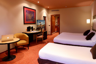 Una noche en habitación premium con desayuno para 2 en Abba Fonseca Hotel**** en Salamanca
