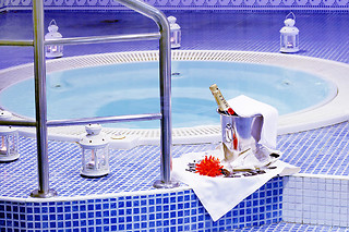 Una noche en habitación premium con desayuno para 2 en Abba Fonseca Hotel**** en Salamanca