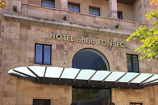 Una noche en habitación premium con desayuno para 2 en Abba Fonseca Hotel**** en Salamanca