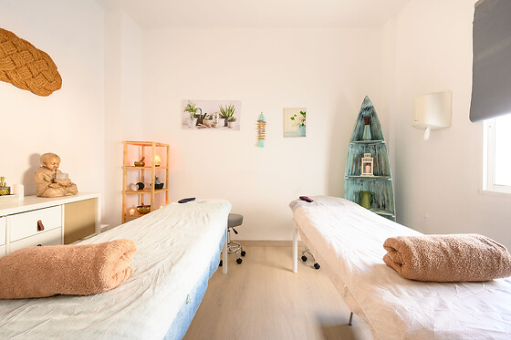 Un tratamiento de Harmony Piedras calientes para 1 en Harmony Sanctuary en Fuengirola (Málaga)