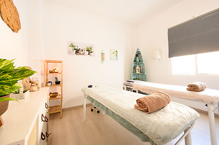 Un tratamiento de Harmony Piedras calientes para 1 en Harmony Sanctuary en Fuengirola (Málaga)