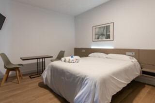 Una noche para 2 en Hotel Playa Las Sinas** en Vilanova de Arousa (Pontevedra)