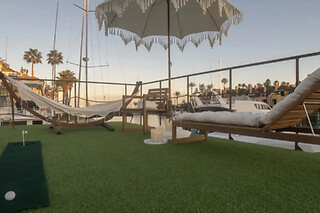 Una noche en una casa flotante para 3 en La Maison de la Mer en Sotogrande (Cádiz)
