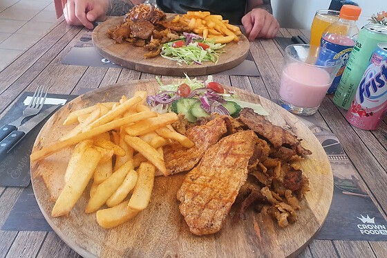 Fathimah Pizza & Grillhuys - photo 2