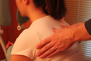 Un masaje relajante de cuello y cabeza para 1 en Centro de Shiatsu Ki Kai en Madrid