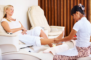Un tratamiento de ictioterapia y dos pedicura para 2 en Sanlúcar Fish Spa en Sanlúcar de Barrameda (Cádiz)