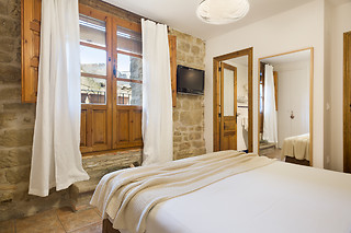 Una noche con desayuno para 2 en Posada Uncastillo en Uncastillo (Zaragoza)