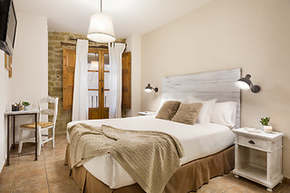 Una noche con desayuno para 2 en Posada Uncastillo en Uncastillo (Zaragoza)