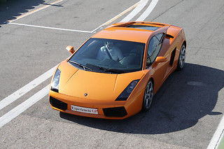 Conduce un Lamborghini Gallardo en Monteblanco (Huelva) - Motor Experience