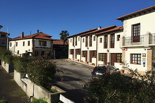 Dos noches con desayunos para 2 en Apartamentos El Cardeo en La Revilla (Cantabria)