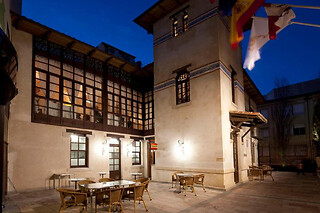Una noche con experiencia bienestar para 2 en U-Hotel Spa Ciudad de Astorga**** en Astorga (León)