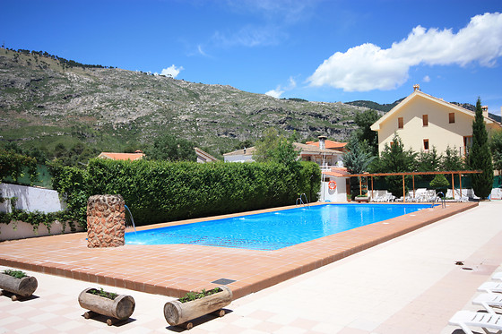 Dos noches para 2 adultos y 2 niños en Apartamentos Rurales Campillo en Cazorla (Jaén)