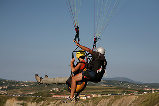 Un vuelo en parapente biplaza para 1 en Parapente Factory en Santa Pola (Alicante)