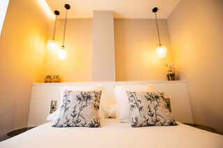 Una noche en habitación deluxe con desayuno para 2 en Hotel Boutique Casa do Estanco en Quiroga (Lugo)