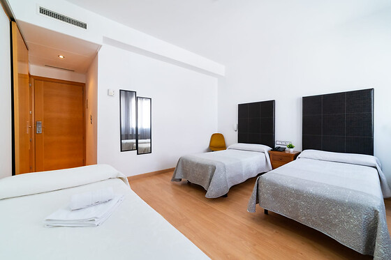 Dos noches con desayunos y comida o cena para 2 en Hotel Puerta de Cazorla** en Cazorla (Jaén)