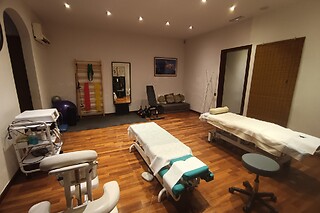 Un masaje a cuatro manos para 1 en KG Clínica y Salud Eixample en Barcelona