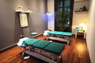 Un masaje a cuatro manos para 1 en KG Clínica y Salud Eixample en Barcelona