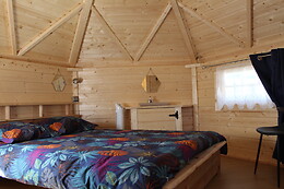 Le Petit Booth