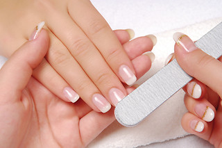 Una manicura para 1 en Belleza cuerpo salud en Fuenlabrada (Madrid)