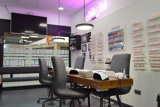 Un tratamiento facial Nails Lash Studio en Las Rozas (Madrid)