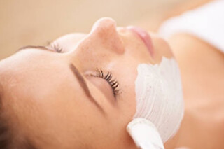 Un tratamiento corporal para 1 en Clínica Estética Avanzada Elletersa en Sevilla