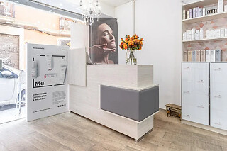 Un tratamiento facial flash luminosidad para 1 en Upsala Estética Avançada en Barcelona