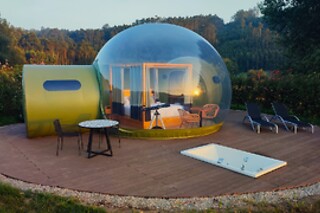 Una noche bajo las estrellas en una burbuja con desayuno para 2 en Luzada Glamping Burbujas en Xove (Lugo)