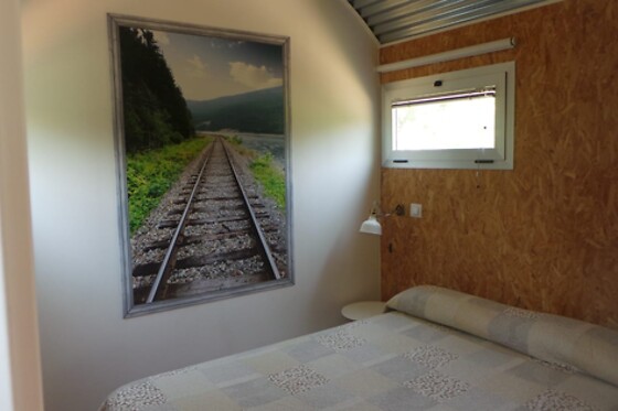 Una noche para 2 adultos y 2 niños en El Vagón de Baides en Baides (Guadalajara)