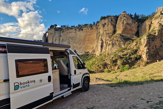 BOOKINGVANS - photo 0