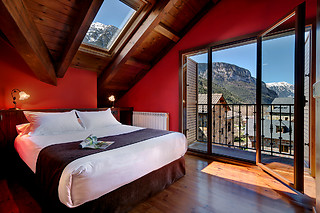 Villa de Plan Apartments & Suites*** en Plan (Huesca)
