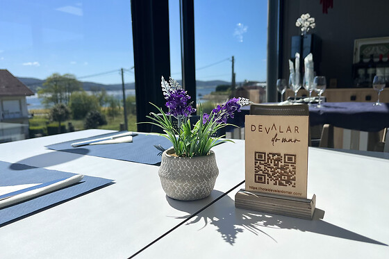 Dos noches con desayunos para 2 en Hotel Devalar do mar en Camariñas (A Coruña)