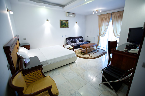 Hotel Bliss - photo 8