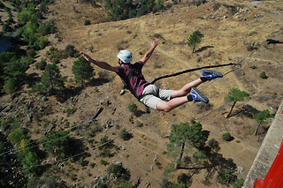Salto de puenting en Buitrago del Lozoya (Madrid)