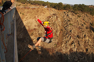 Salto de puenting en Buitrago del Lozoya (Madrid)