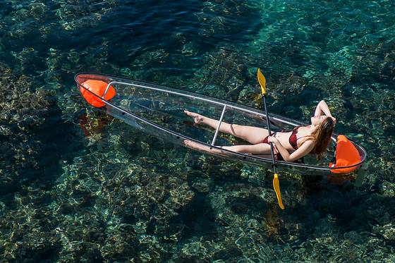 Una ruta en kayak para 1 en Clear Kayak en Nijar (Almería)