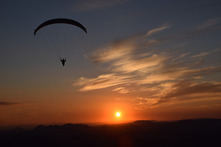 Descubre el parapente en Madrid