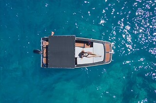 Un alquiler de un barco para 2 en Black Boats Ibiza en Ibiza