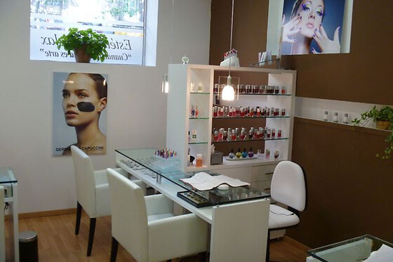 DIVINITY BODY & NAILS - photo 1