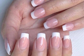 Una manicura y pedicura para 1 en Divinity Body Nails en Las Palmas de Gran Canaria