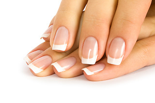 Una pedicura completa y una manicura premium para 1 en Marsya - Centro de Estética Avanzada en Madrid