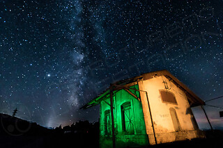 Una actividad de observación astronómica para 1 adulto y 1 niño en Astroturismo La Estación en Aldeanueva del Camino (Cáceres)