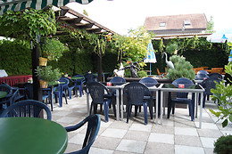 M. et Mme Collomb - Hôtel de la Gare