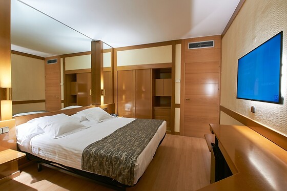 AR HOTEL LOS ARCOS - photo 0