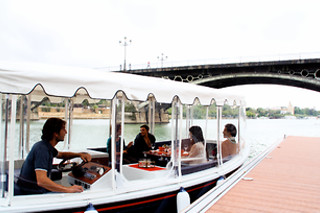 Paseo exclusivo en barco por el río Guadalquivir (Sevilla)