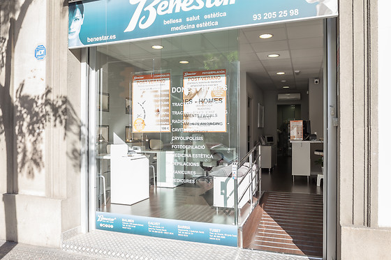 Un tratamiento facial de lujo con oxígeno para 2 en Benestar Calvet en Barcelona